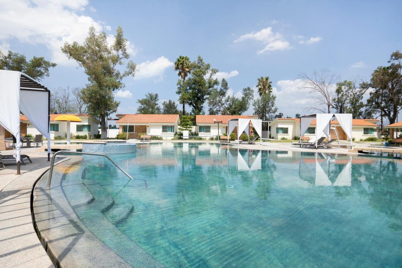 Collection O Luna Aqua Villas,Tala,Rio Escondido Kültér fotó